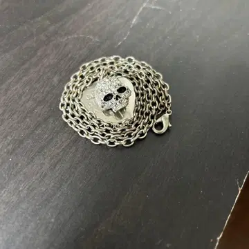 스컬 디자인 목걸이