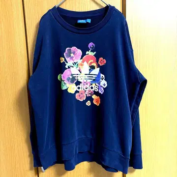 adidas 꽃무늬 프린트 맨투맨 네이비