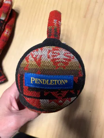 펜들턴 귀마개 빨간색