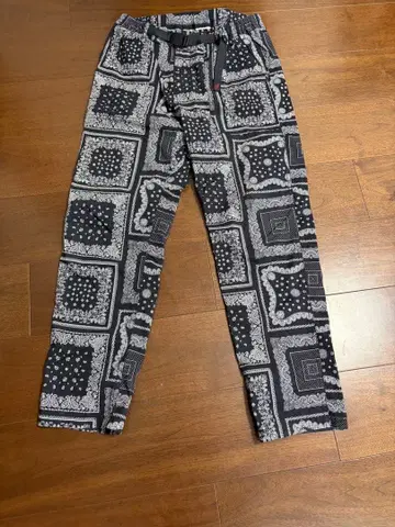 그라미치 페이즐리 무늬 와이드 팬츠