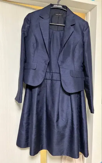 BLACK GALLERY 네이비 자켓 수트 수험 원피스