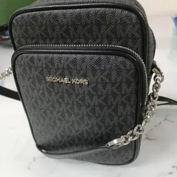 MICHAEL KORS 숄더백 블랙 (실버)