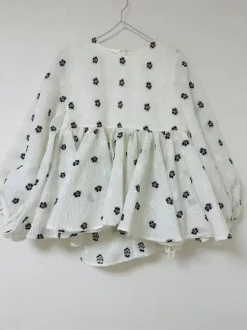 ACKA flower jacquard blouse