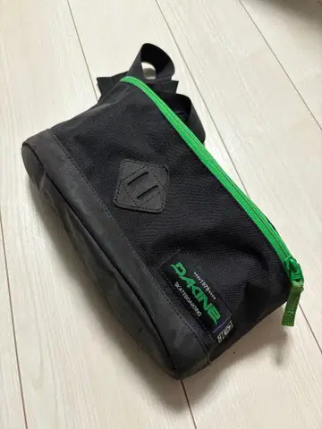 DAKINE 숄더백 블랙/그린