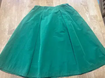 [ 새상품급 ] 플레어 스커트 무릎 기장 그린