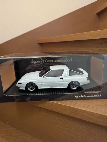 이그니션 모델 1/18 미쓰비시 스타리온 E-A187A 화이트