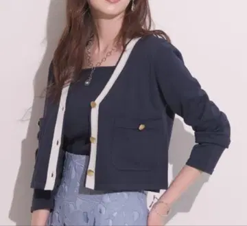 JUSGLITTY 네이비 V넥 가디건