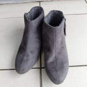 미사용 새상품 그레이 스웨이드 어그 부츠