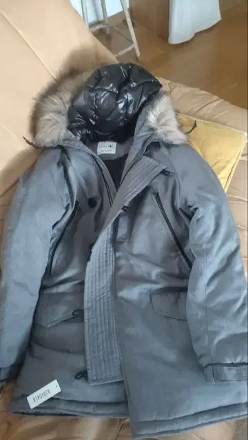 그레이 퍼 롱 다운 자켓