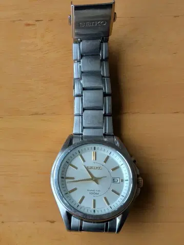 세이코 키네틱 시계