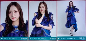 노기자카46 우메자와 미나미 브로마이드 컴프 13thBD 라이브 의상2