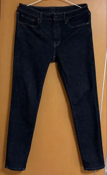 유니클로 울트라 스트레치 청바지