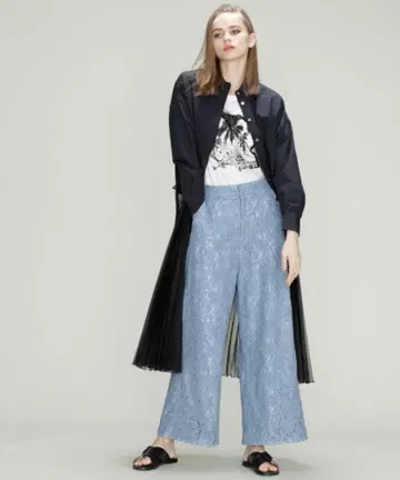 미사용 새상품 그레이스 콘티넨탈 코드 레이스 와이드 팬츠 36