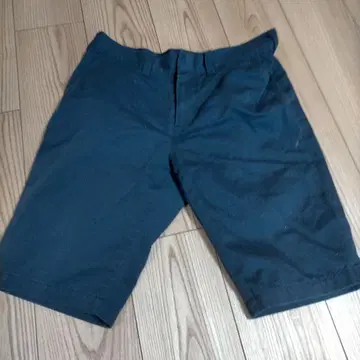 Urban Research 네이비 숏팬츠