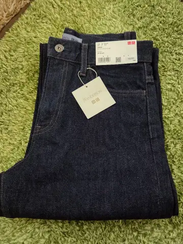 유니클로 스트레이트 데님 택 포함 새상품