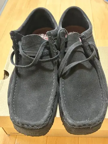 CLARKS 왈라비 블랙