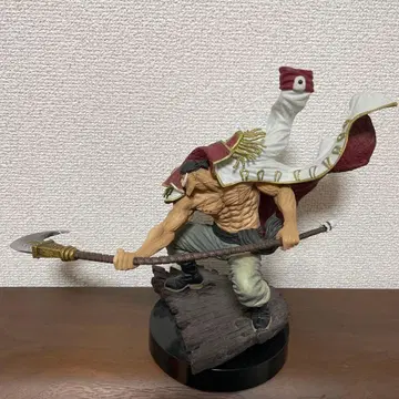 원피스 흰 수염 피규어