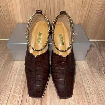 LE TALON 가죽 스퀘어 크로스 심 앵클 플랫 24cm