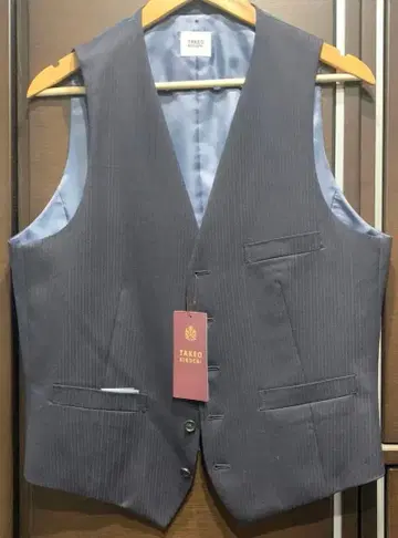 [ TAKEO KIKUCHI ] 새상품 수트 베스트 네이비 컬러