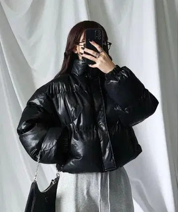 me+em select 인조 가죽 숏 퍼 다운 자켓