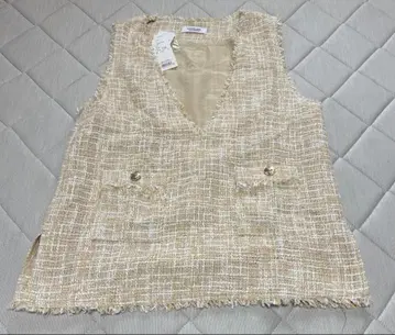 베이지 계열 V넥 프린지 베스트 새상품