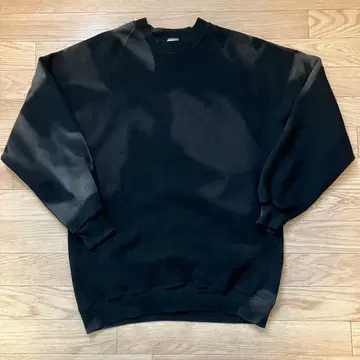 선페이드 블랙 맨투맨 USA제 damagedone 구제 의류