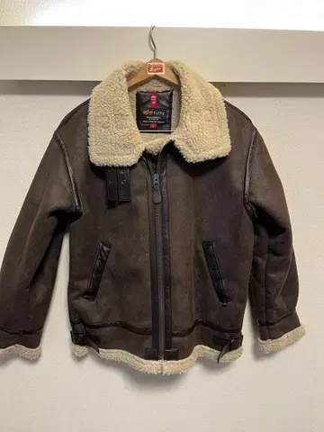 [ 새상품급 ] B-3 페이크 무스탕 L 사이즈