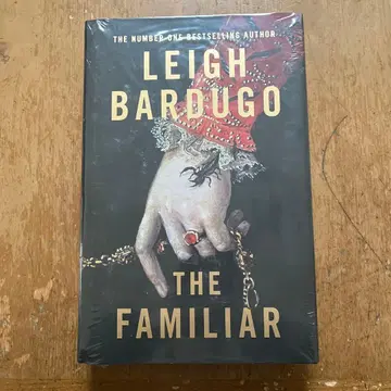 The Familiar Leigh Bardugo