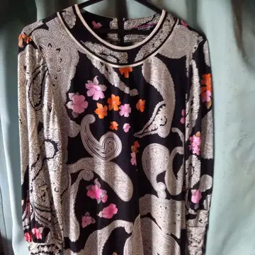 레오나르 롱 원피스 페이즐리 꽃무늬 실크 골드 버튼