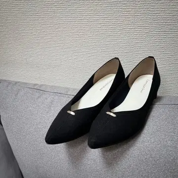 블랙 스틸레토 펌프스