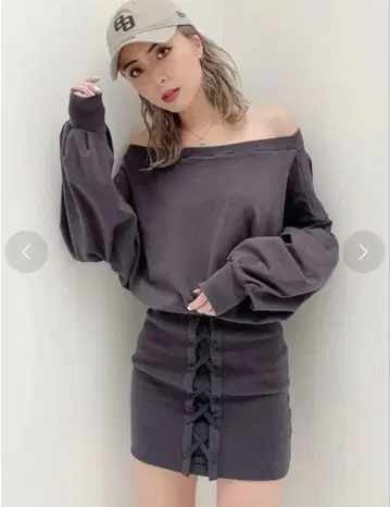 GYDA 2way 도킹 오프숄더 맨투맨 원피스 새상품급