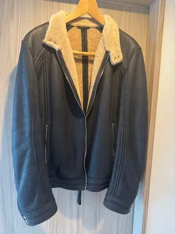 HUGO BOSS 휴고보스 가죽 자켓 무스탕 XL 54