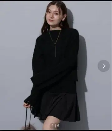 Rirandture 크롭 니트 x 턱 미니 스커트 세트 S 사이즈