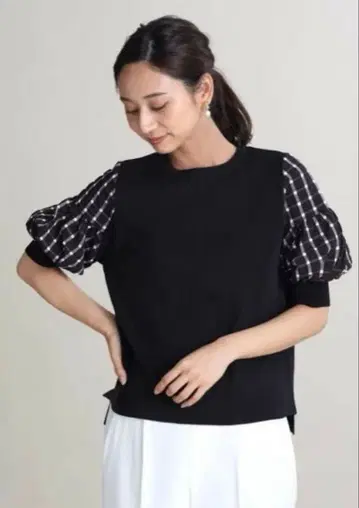 Vin 퍼프 슬리브 블랙 상의