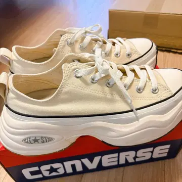 CONVERSE REACT 통굽 스니커즈 버터 화이트 25cm