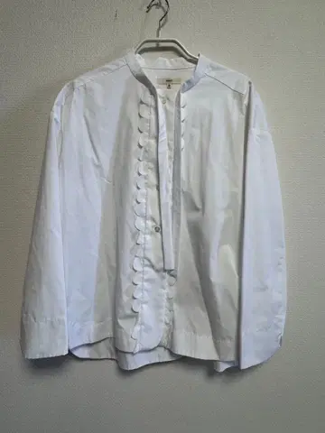 yori 스캘럽 리본 블라우스 36 화이트