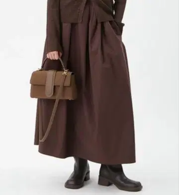 Mila Owen 턱 플레어 스커트 브라운