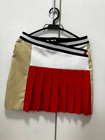 알치비오 플리츠 스커트 사이즈 38 베이지 빨간색 화이트