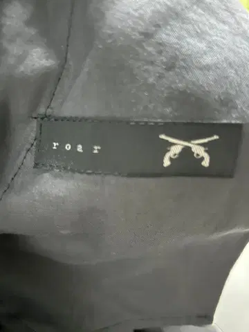 roar 블랙 팬츠 플레어