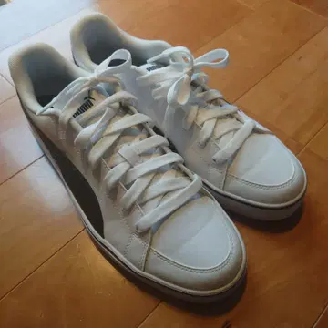 PUMA SOFTFOAM 화이트 스니커즈