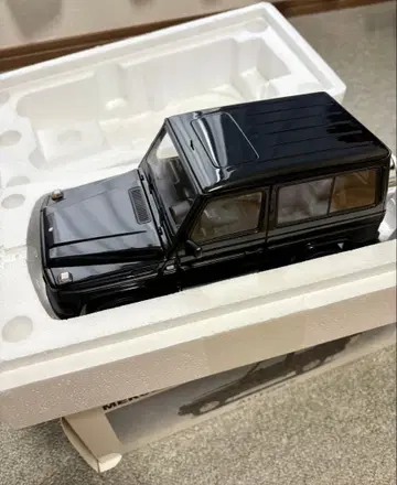오토아트 1/18 메르세데스 벤츠 게렌데 G500 W463 컨디션 최상