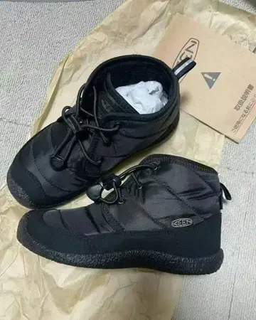 새상품 KEEN 하우저 2 차카 워터프루프 키즈 19.5cm