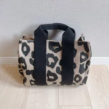 레오파드 무늬 토트백
