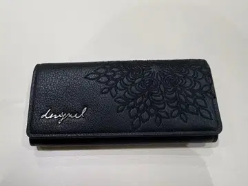Desigual 장지갑