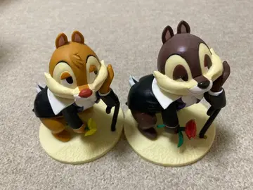 칩&데일 피규어 수트 차림 2체 세트