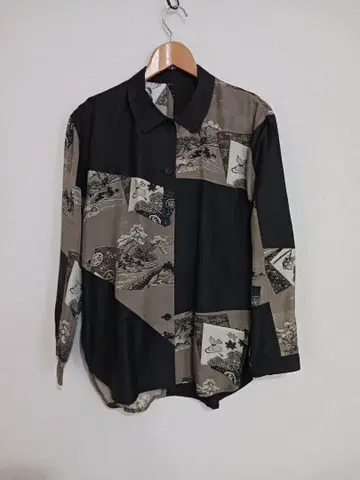 깃털 안감 패치워크 블라우스