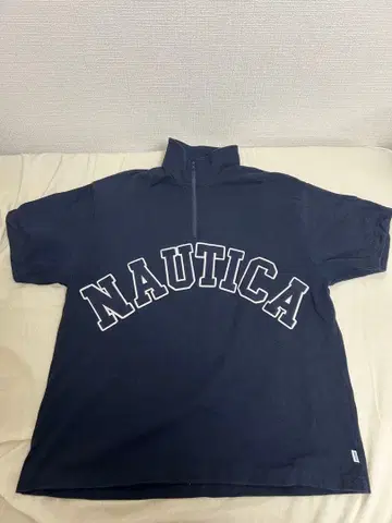 NAUTICA 네이비 집업 T셔츠와 숏팬츠 세트