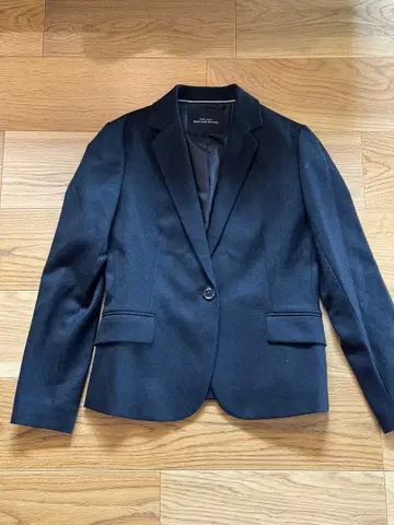 그린 레이블 릴랙싱 블랙 테일러드 자켓