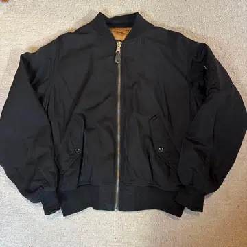 블랙 봄버 자켓