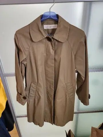 베이지 롱 코트 사이드 포켓 포함